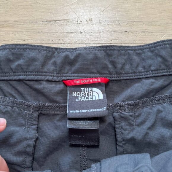 The North Face cargo pants men’s Large #techwear measurements in picture - Picture 3 of 8